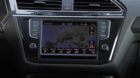 Radio changing stations independently. . Vw tiguan infotainment system problems